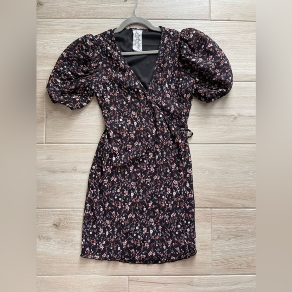 Sadie &‎ Sage Lined Wrap Dress
